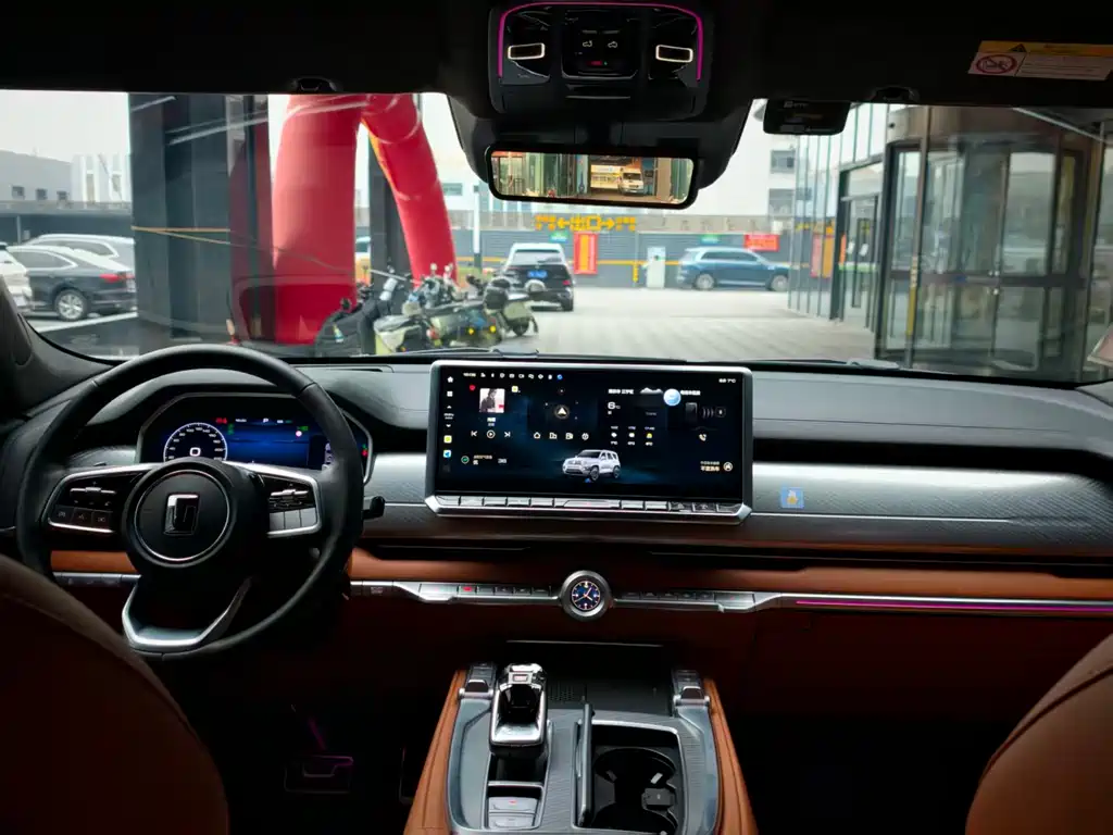 TANK TANK 700 NEW ENERGY