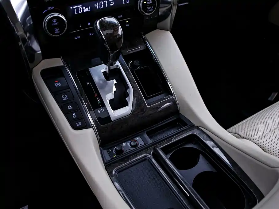 Toyota Vellfire 2021 2.5L HV