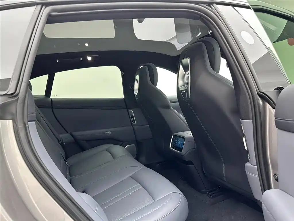 XIAOMI CAR XIAOMI YU7