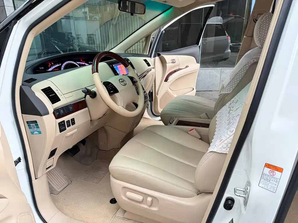 Toyota Previa — миниатюра 10