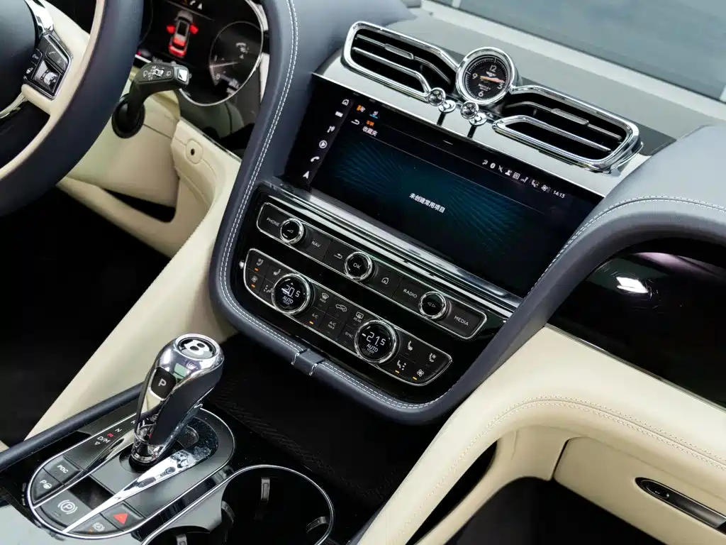 Bentley Bentayga — миниатюра 19