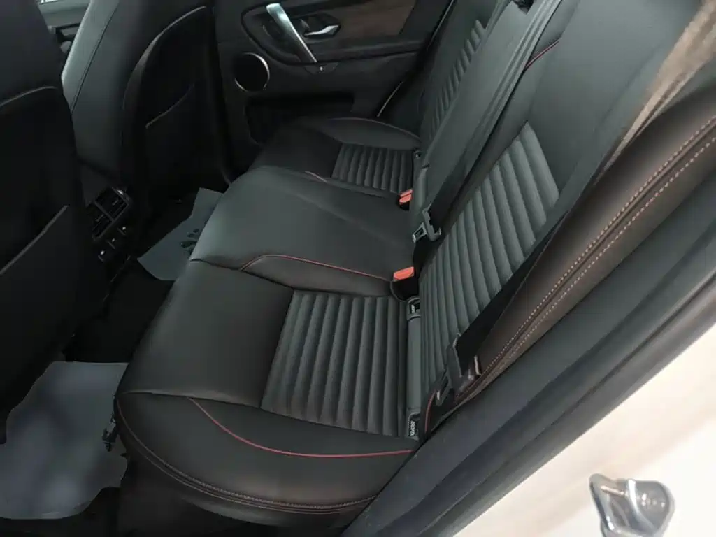 Land Rover Discovery Sport — миниатюра 17