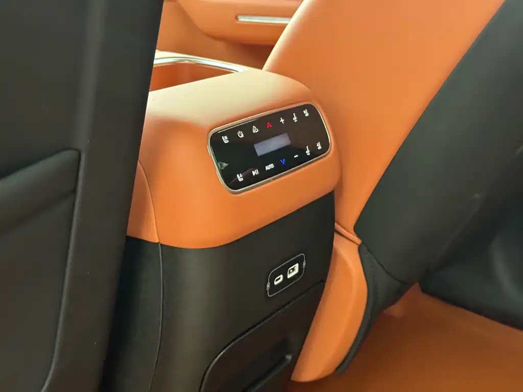 Leapmotor Leapmotor C16 — миниатюра 15