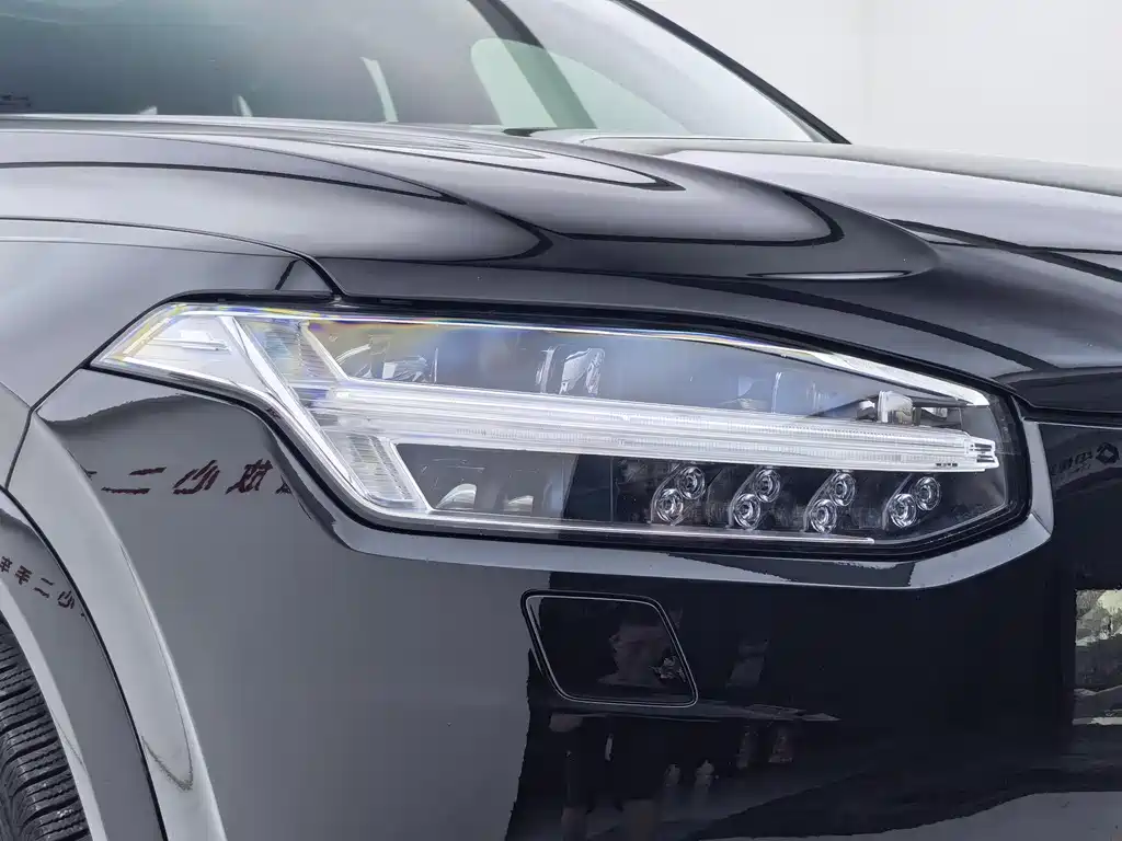 Volvo XC90 2021 B6 Luxury 7 мест