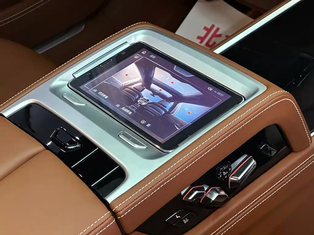 BMW 7 Series — миниатюра 19