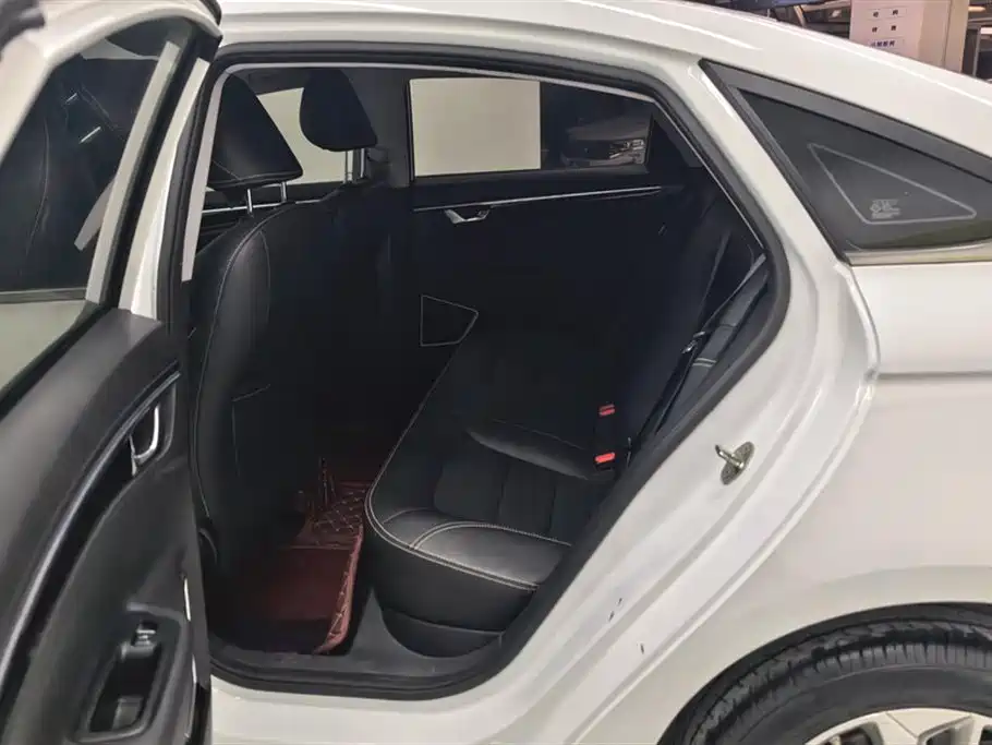 GEELY AUTOMOBILE EMGRAND GL