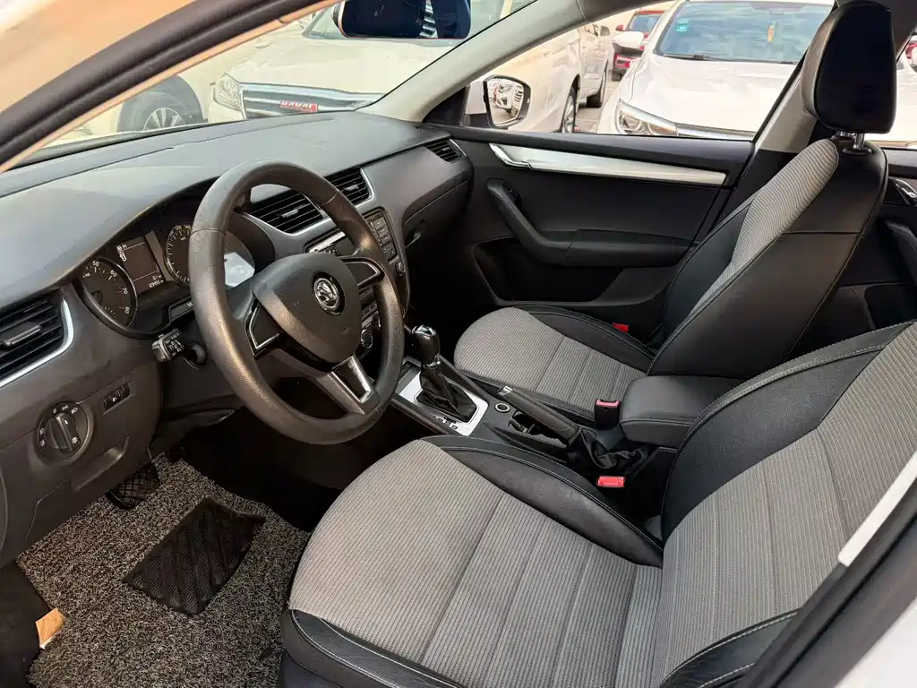 Skoda Octavia — миниатюра 3