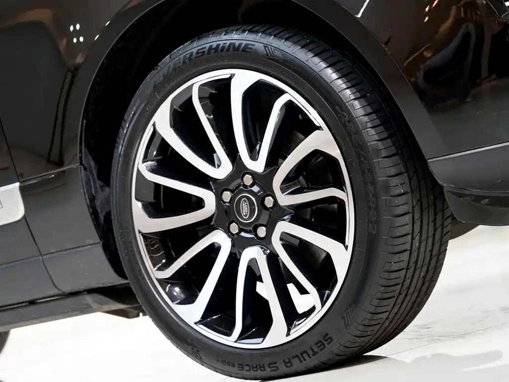 Land Rover Range Rover — миниатюра 7