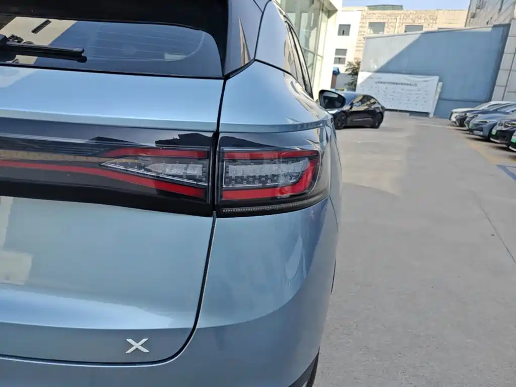 Volkswagen ID.4 X — миниатюра 8