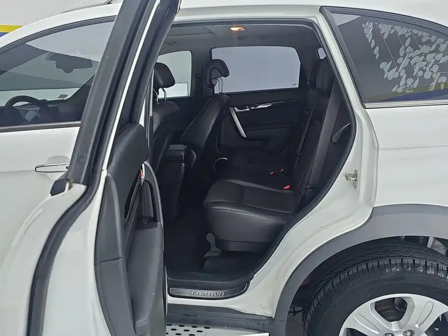 Chevrolet Captiva — миниатюра 11