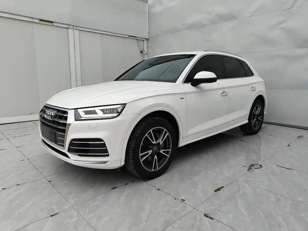 Audi Q5L 2021