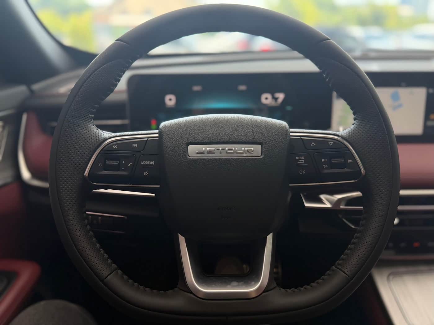Jetour Jetour X70 PLUS 1.5 л 2023 г. Чёрный, пробег 23000 км