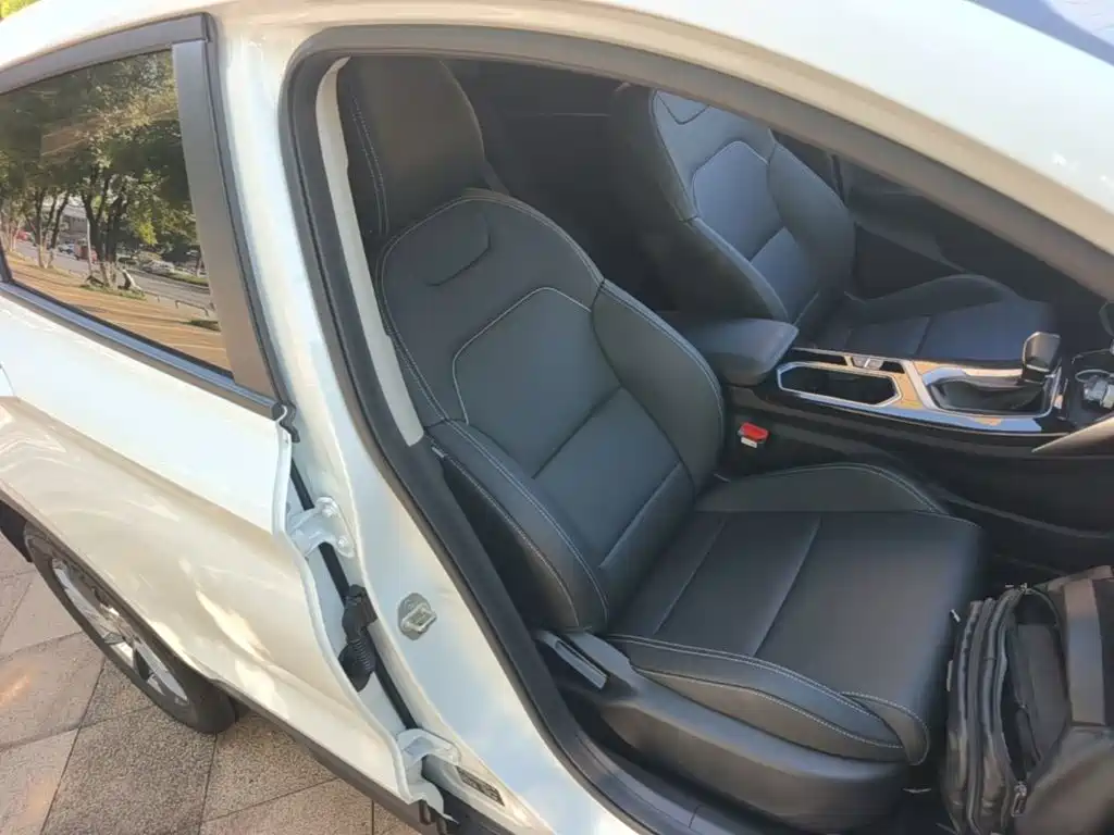 Geely Binyue — миниатюра 25