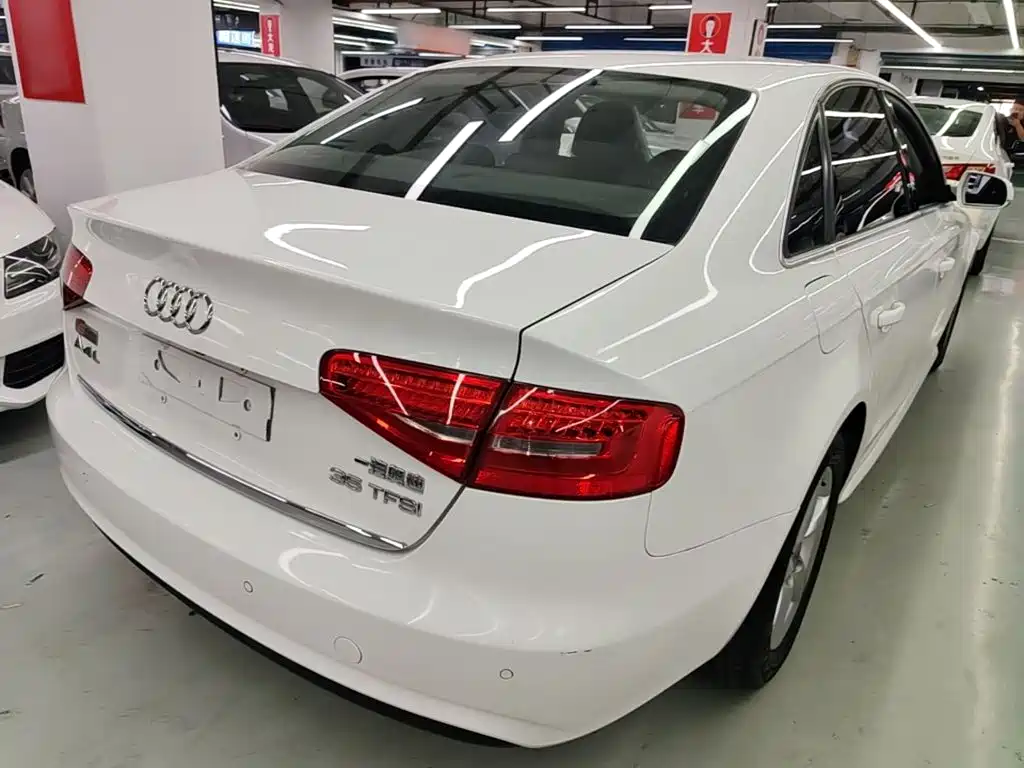 Audi A4L — миниатюра 7