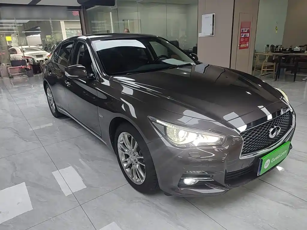Infiniti Q50L 2016 2.0T