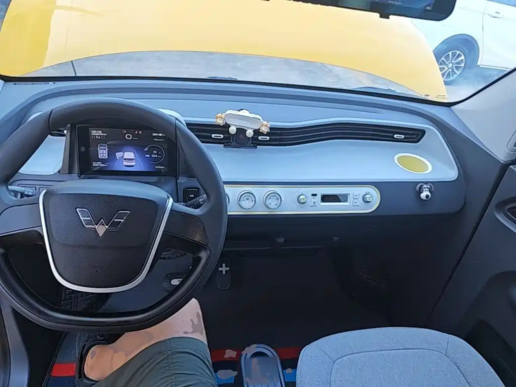 Wuling MINIEV — миниатюра 10