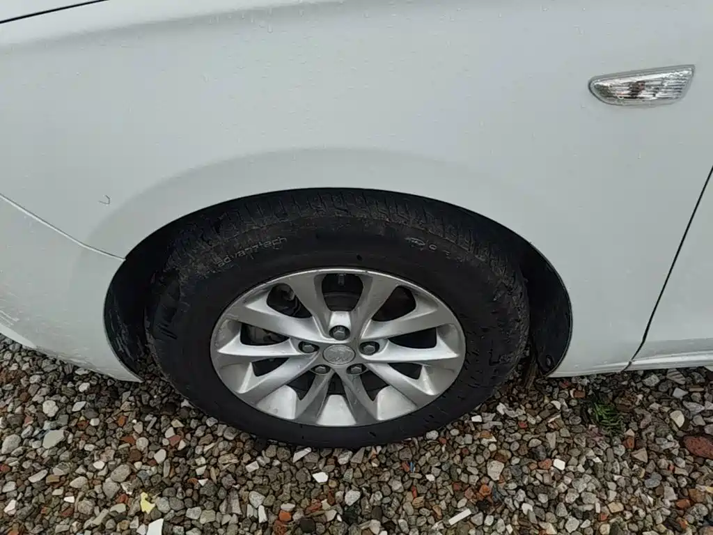 Buick Excelle — миниатюра 23