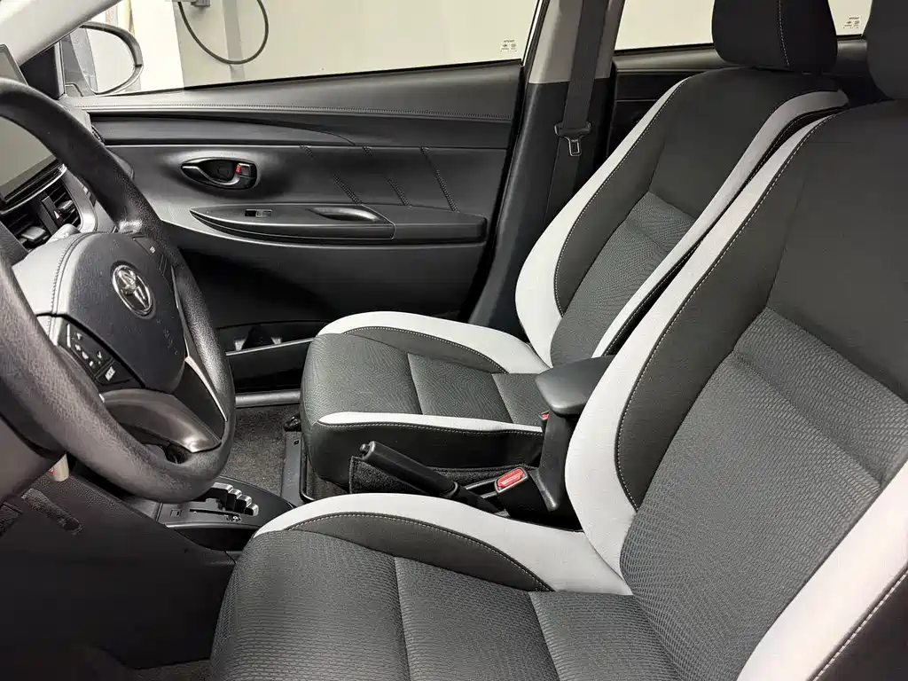 TOYOTA YARIS L ZHIXUAN