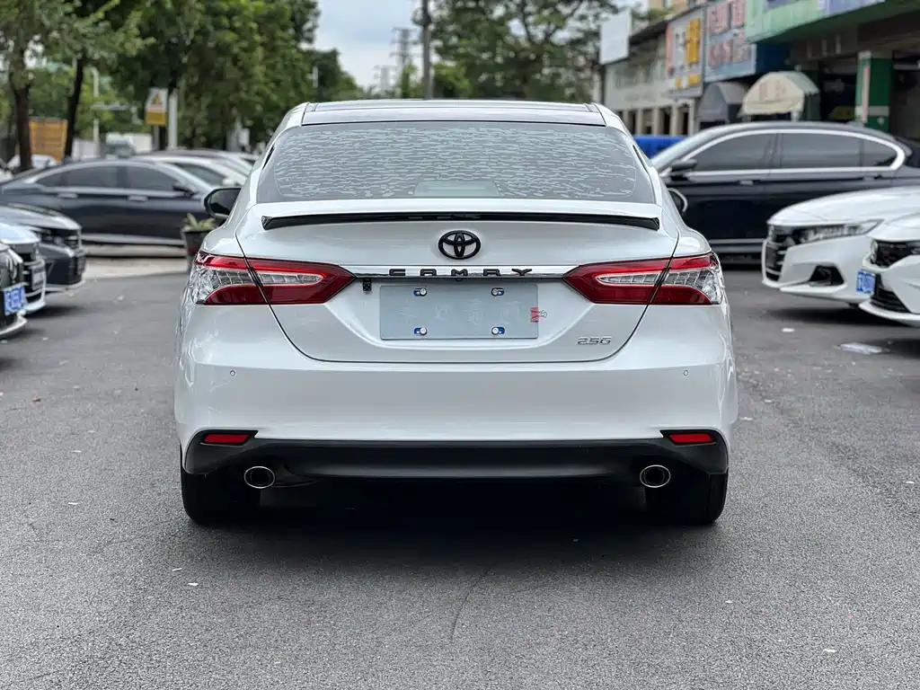 Toyota Camry 2018 2.5G Luxury