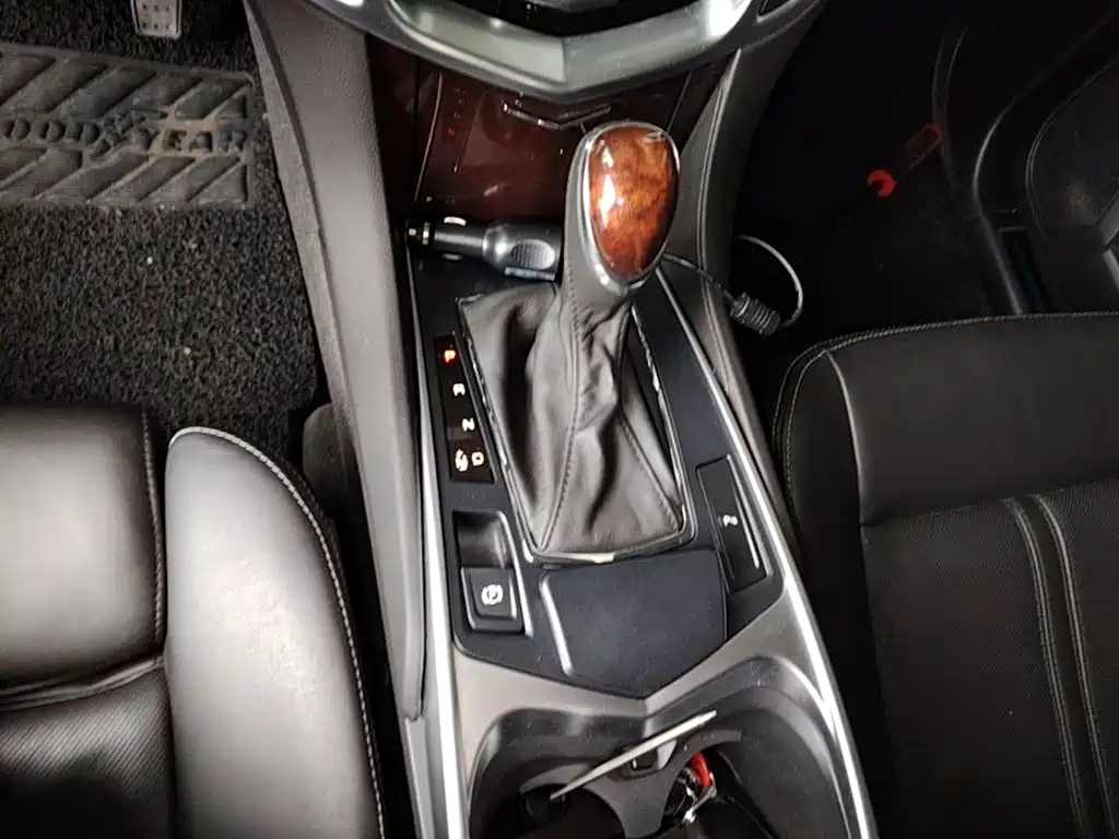 Cadillac SRX — миниатюра 14
