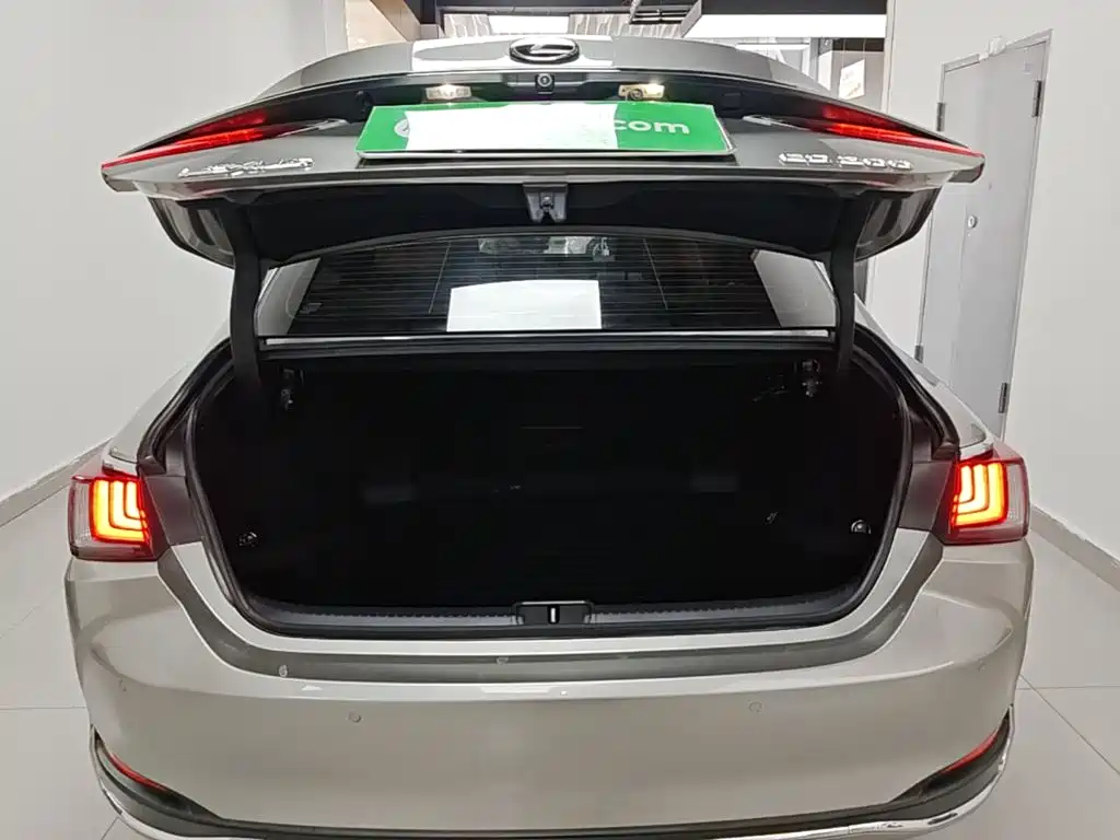 Lexus ES — миниатюра 19