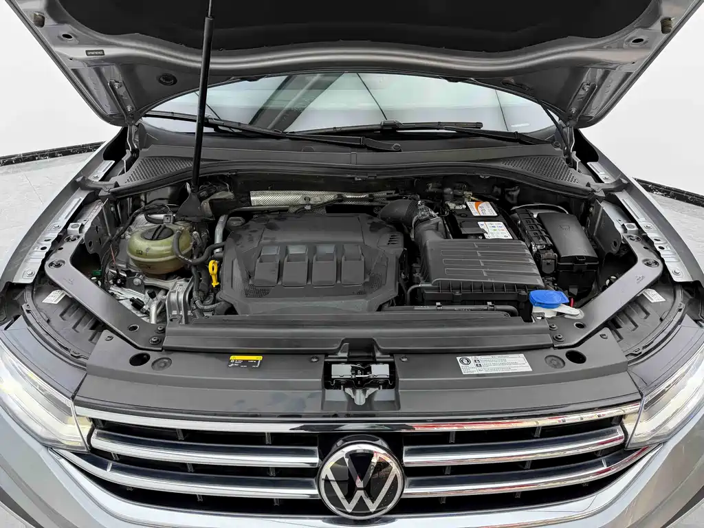 Volkswagen Tiguan L L 2022 330TSI AT Smart
