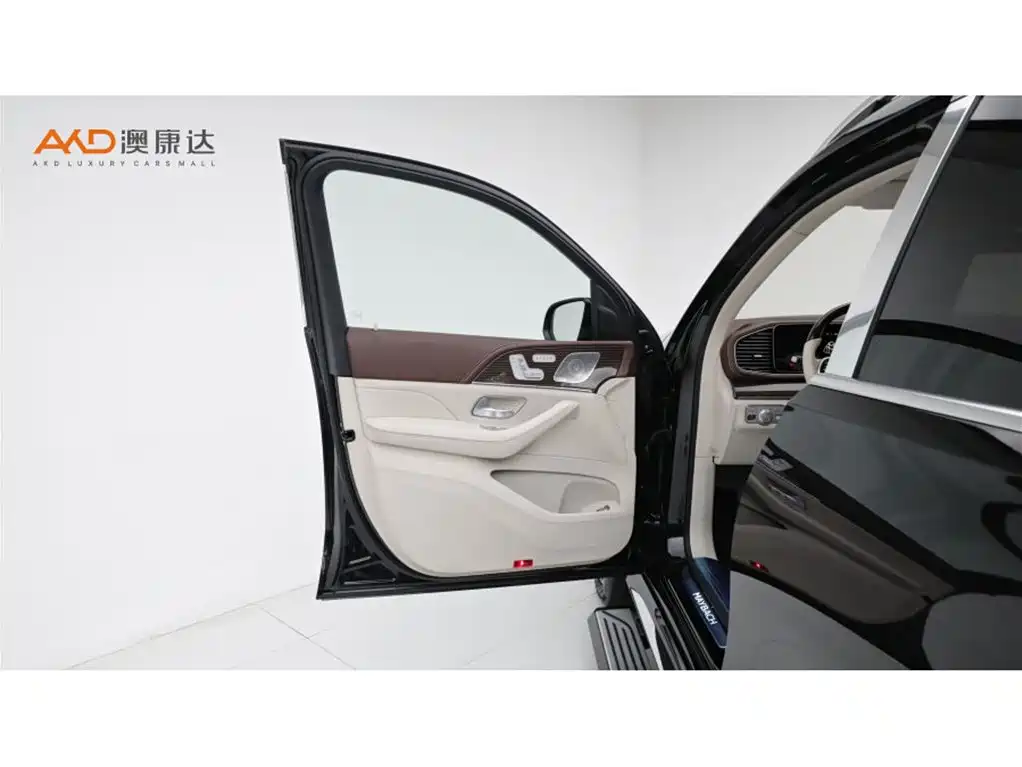Mercedes-Benz GLS — миниатюра 10