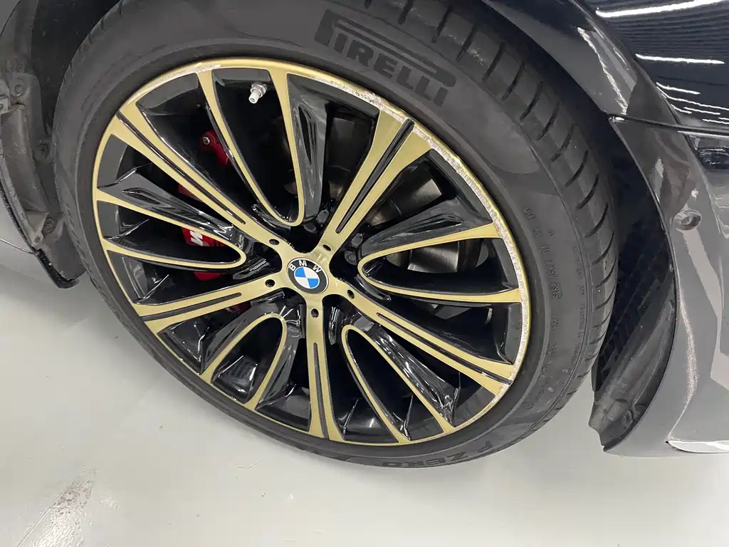 BMW 7 Series — миниатюра 4