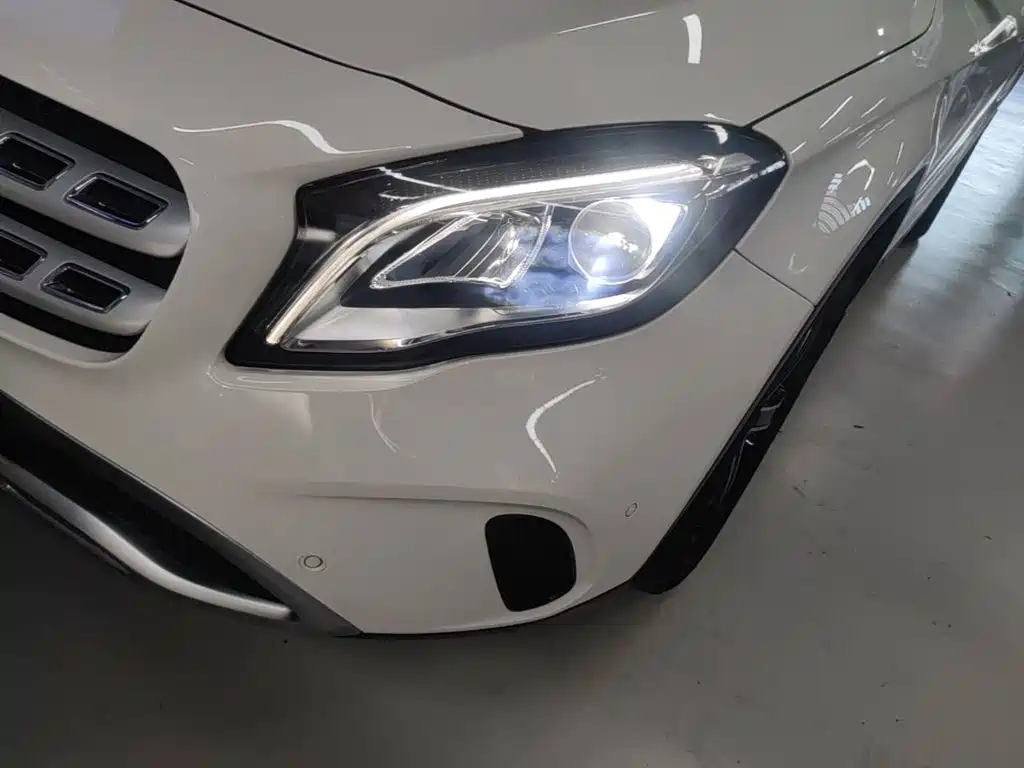 Mercedes-Benz GLA — миниатюра 24