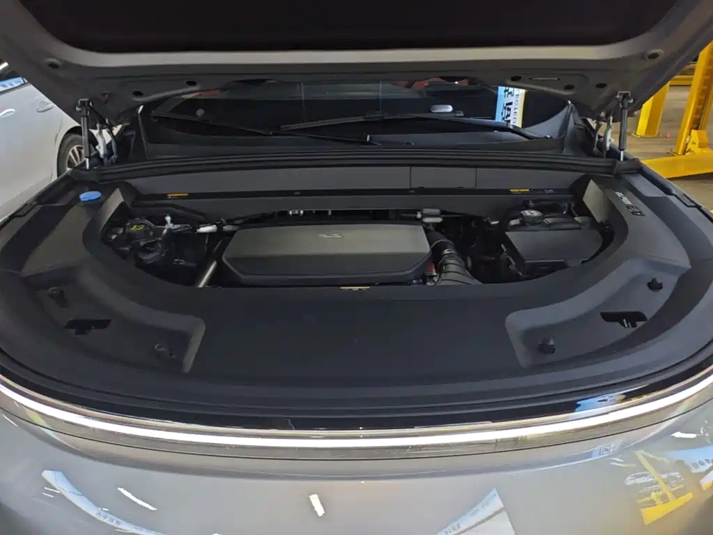 Li Auto Li L8 — миниатюра 20
