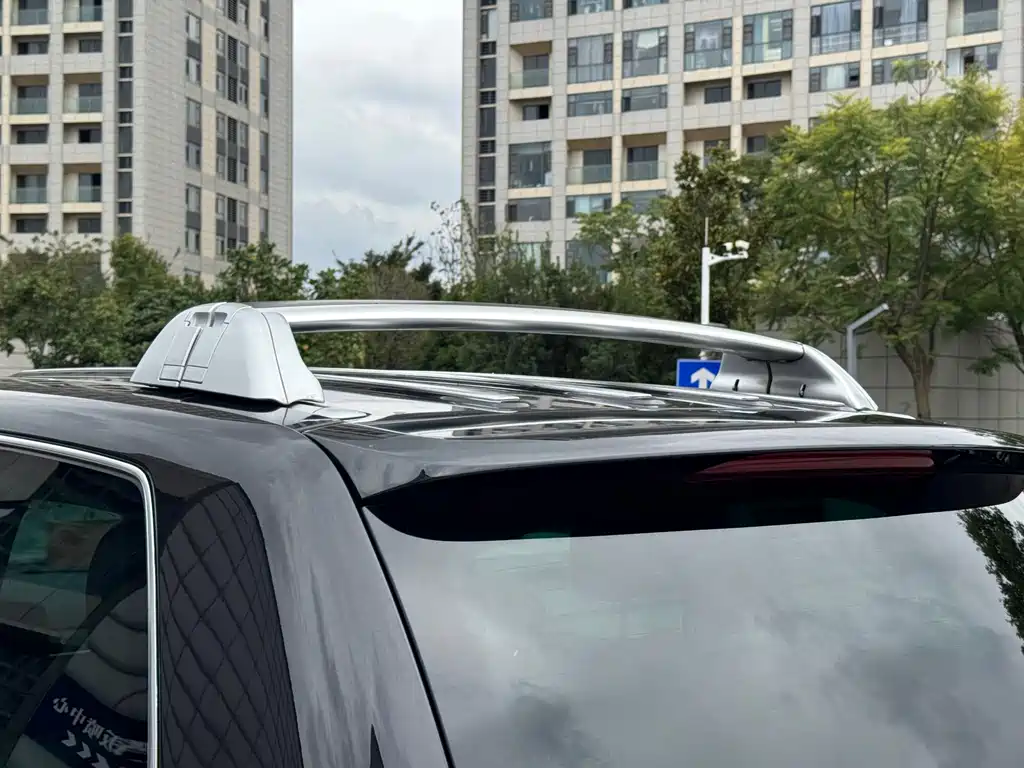 Volkswagen Touareg — миниатюра 18