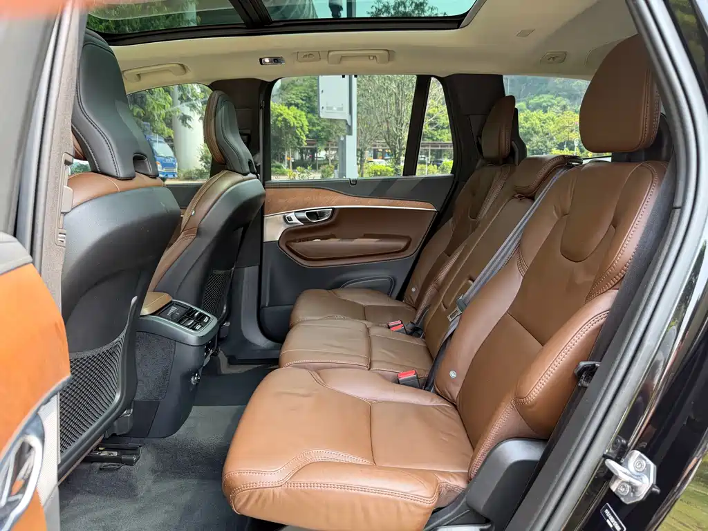 Volvo XC90 — миниатюра 7