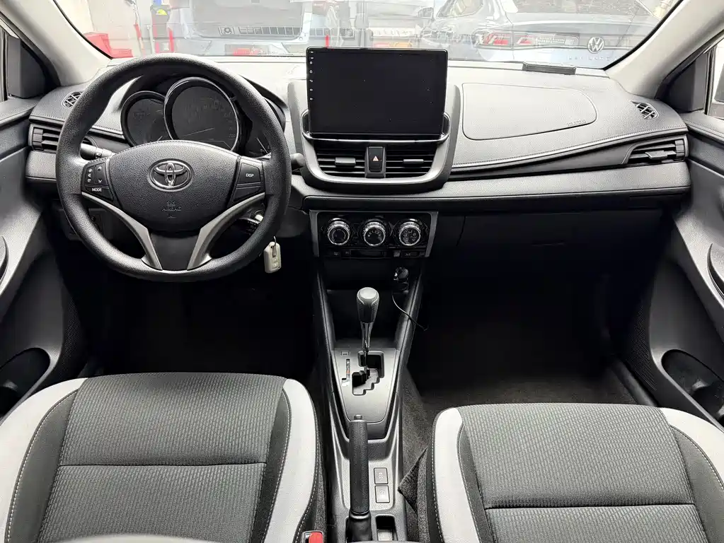 TOYOTA YARIS L ZHIXUAN