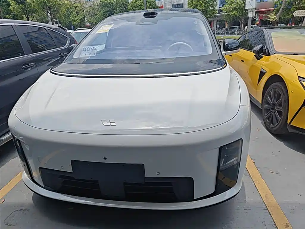Li Auto i8 2025 Standard