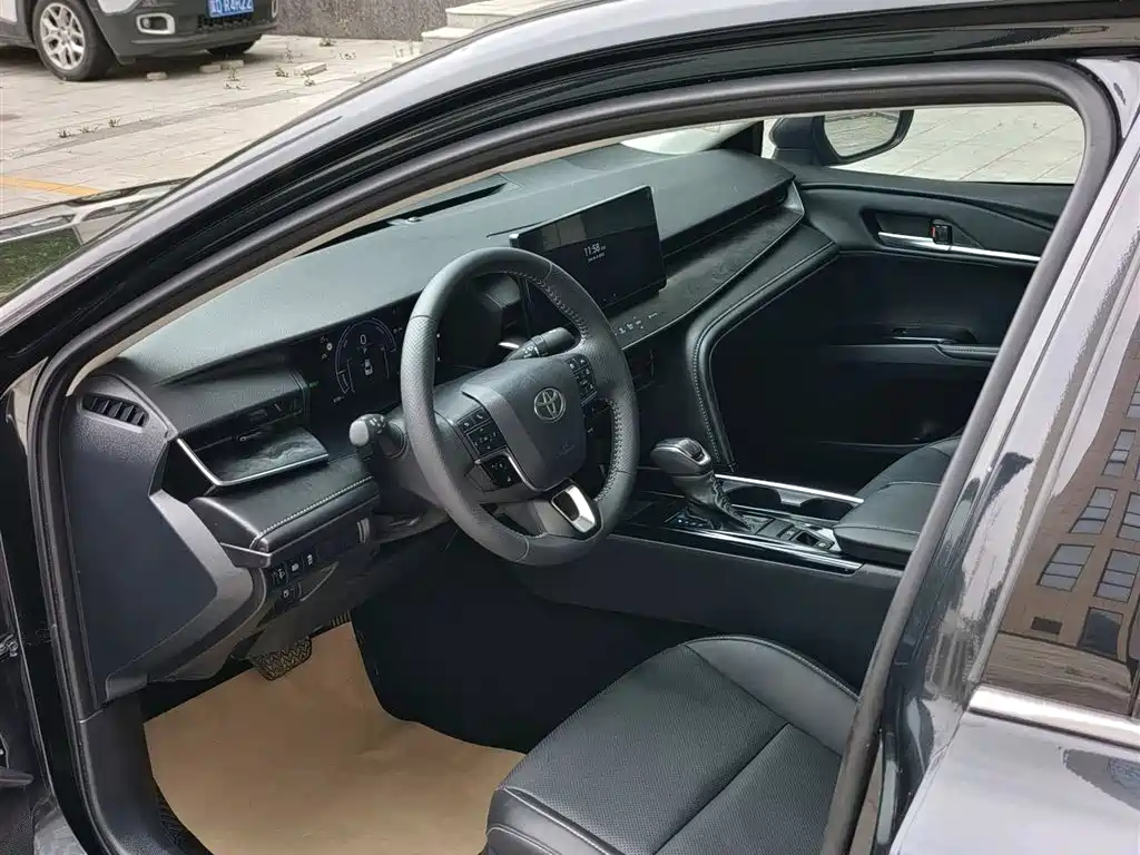 Toyota Camry 2024 2.0HGVP Luxury