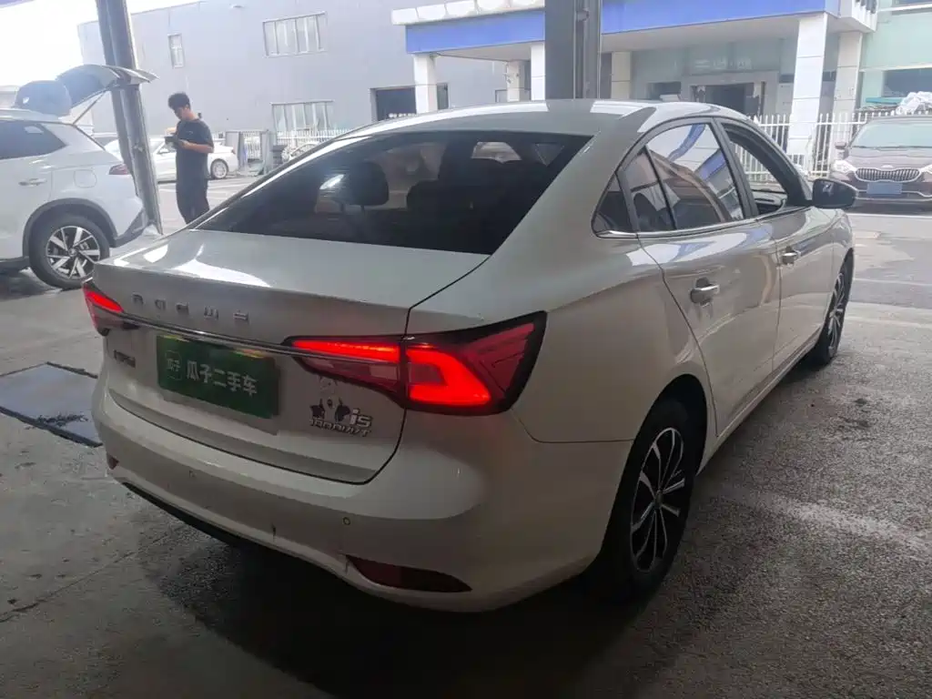 Roewe i5 — миниатюра 7
