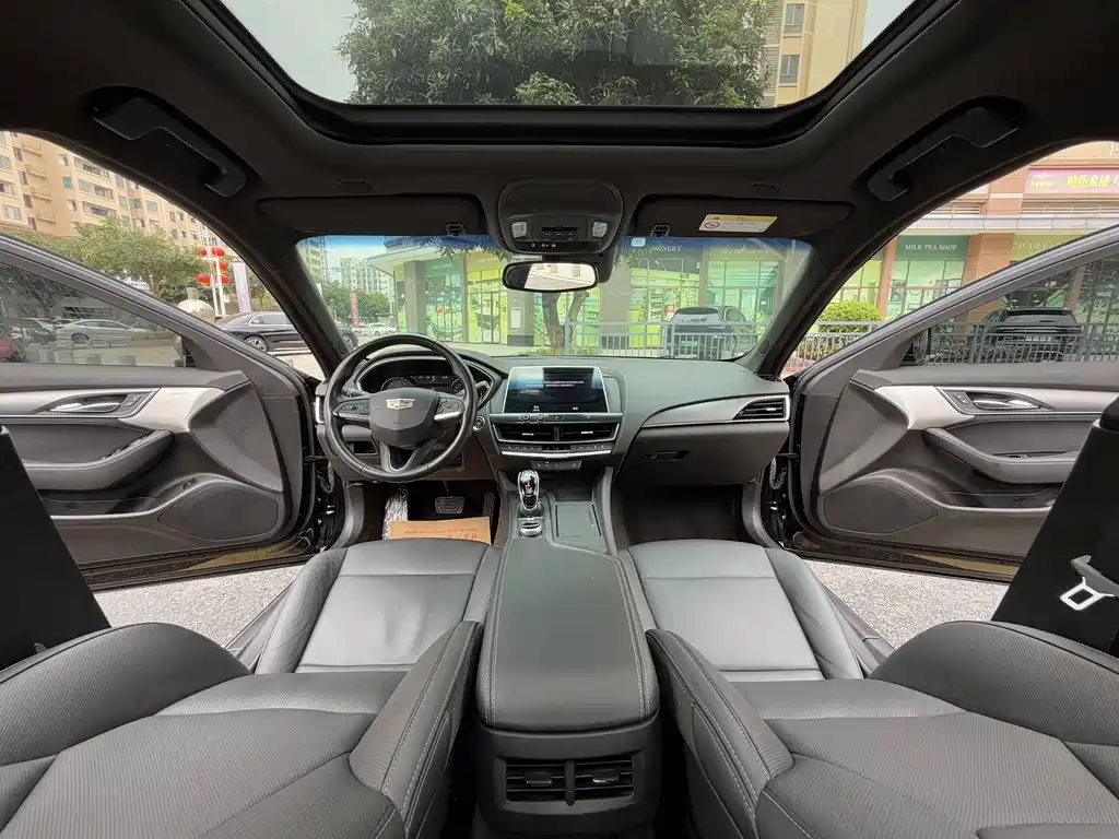 Cadillac CT5 — миниатюра 25