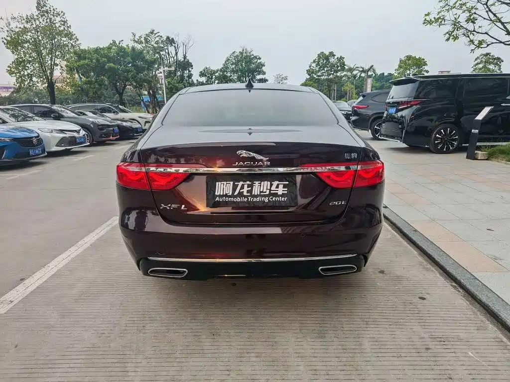 Jaguar XFL — миниатюра 9