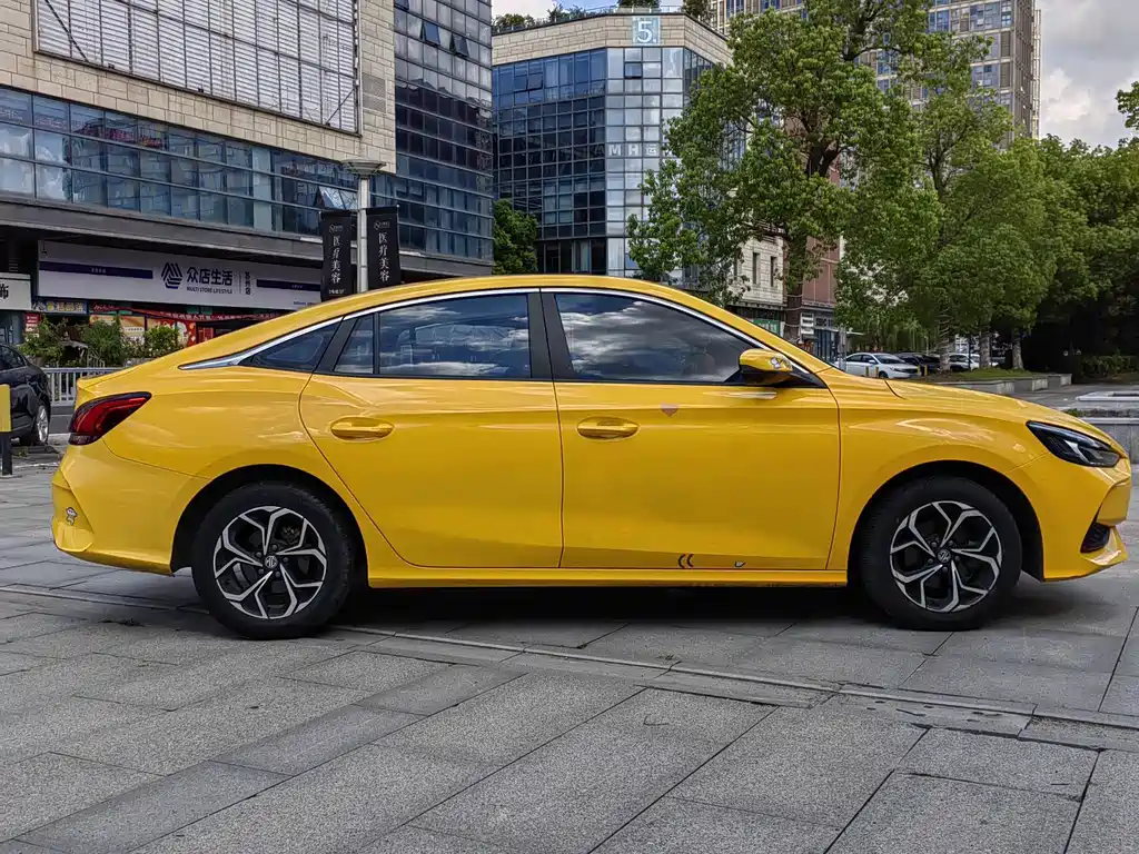 MG MG5 — миниатюра 6