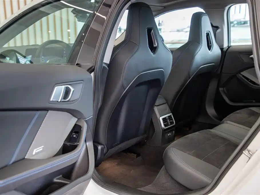 BMW 2 Series — миниатюра 16