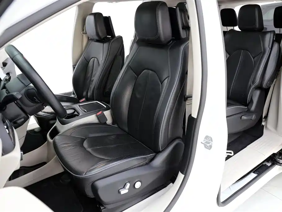 Chrysler Grand Voyager 2017 3.6L Premium