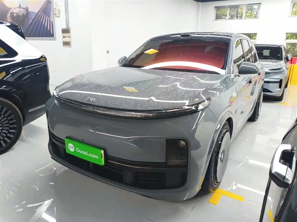Li Auto Li L8 2025
