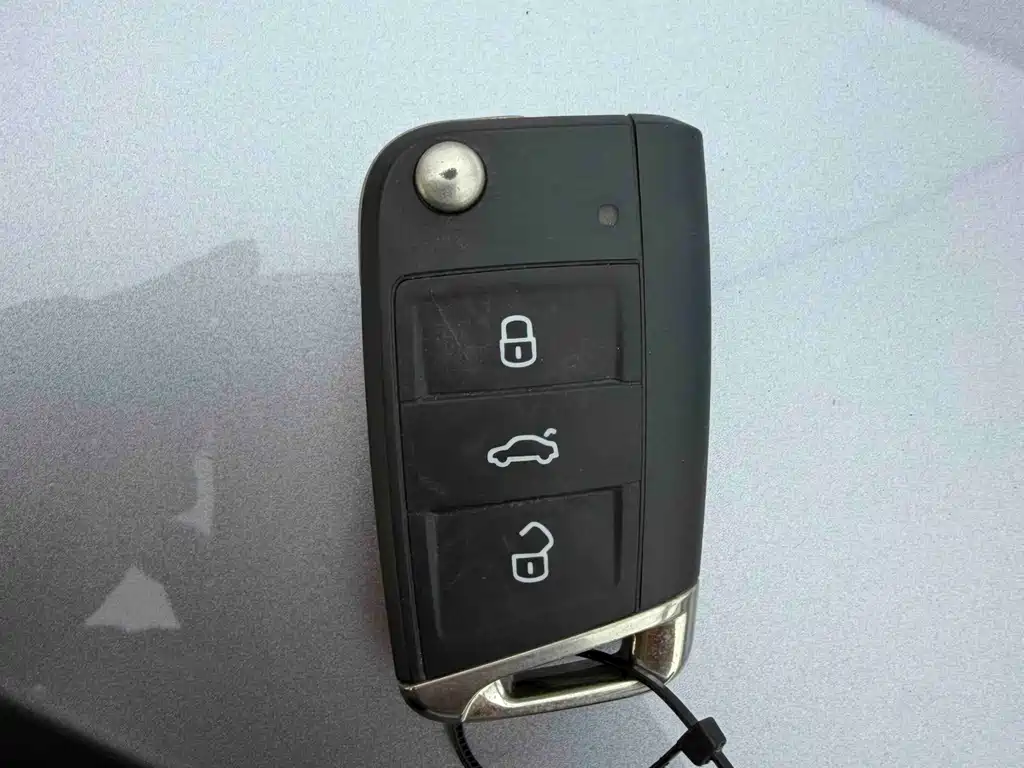 Volkswagen Tiguan L L 2022 330TSI AT Smart
