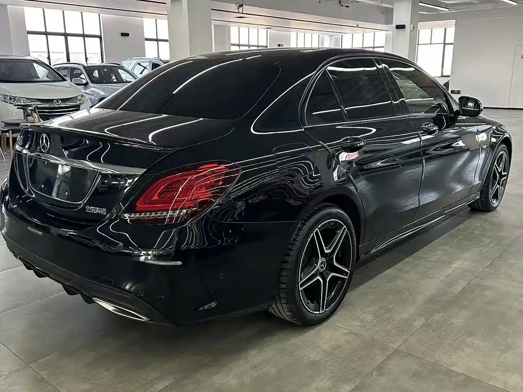 Mercedes-Benz C-Class — миниатюра 9