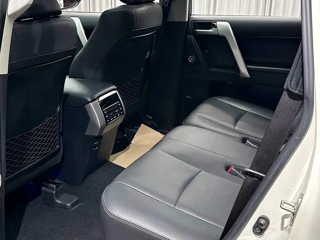 Toyota Prado — миниатюра 16