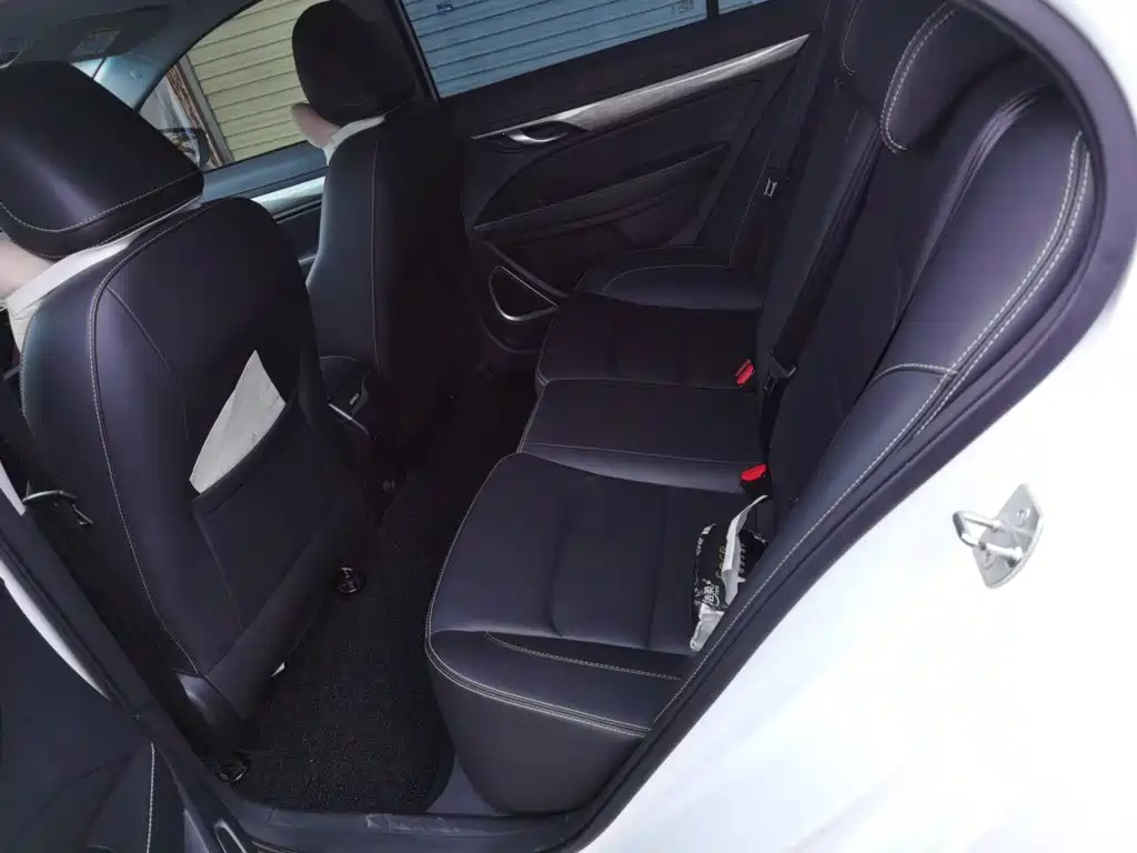 Geely Emgrand — миниатюра 17