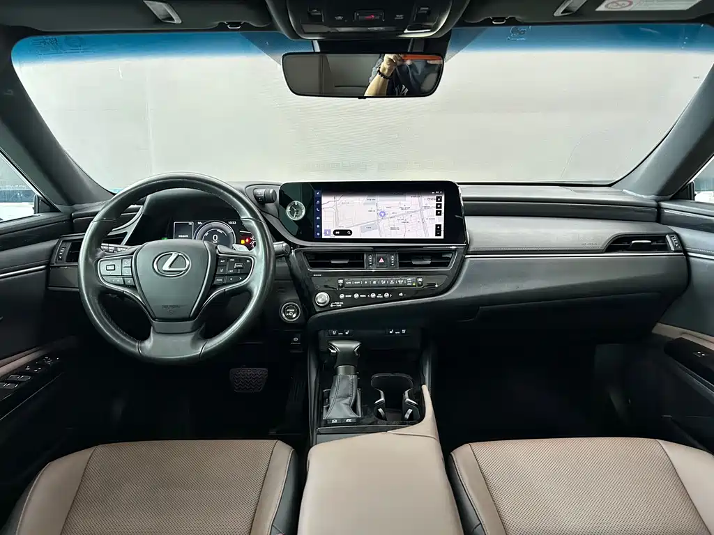 Lexus ES — миниатюра 13
