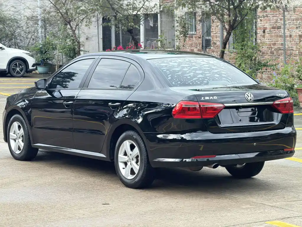 Volkswagen Lavida — миниатюра 9