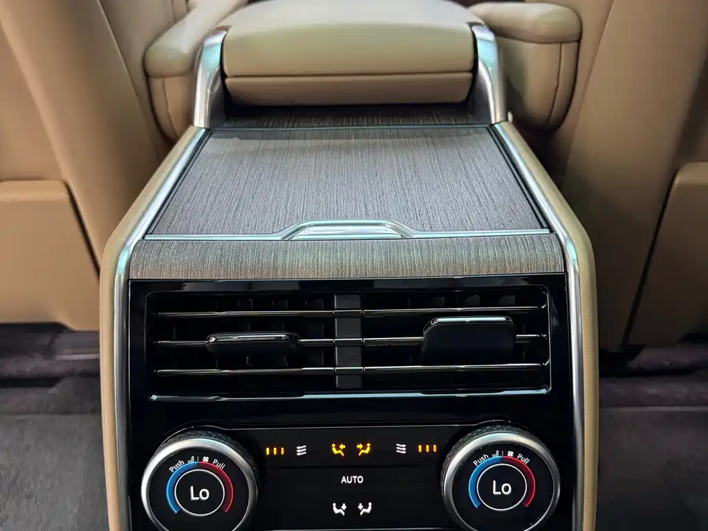 Land Rover Range Rover — миниатюра 13