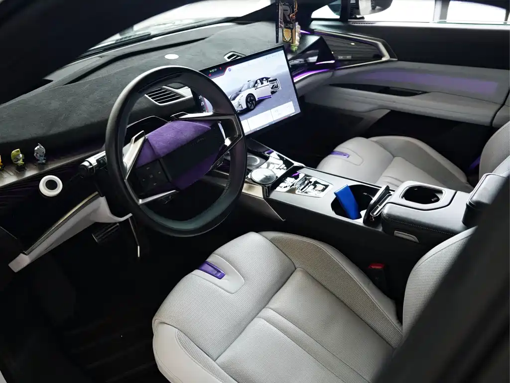 HiPhi HiPhi Z 2023 мест